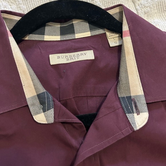 Burberry Long Sleeve Men’s Shirt - Size Large - Burgundy. - Picture 2 of 3